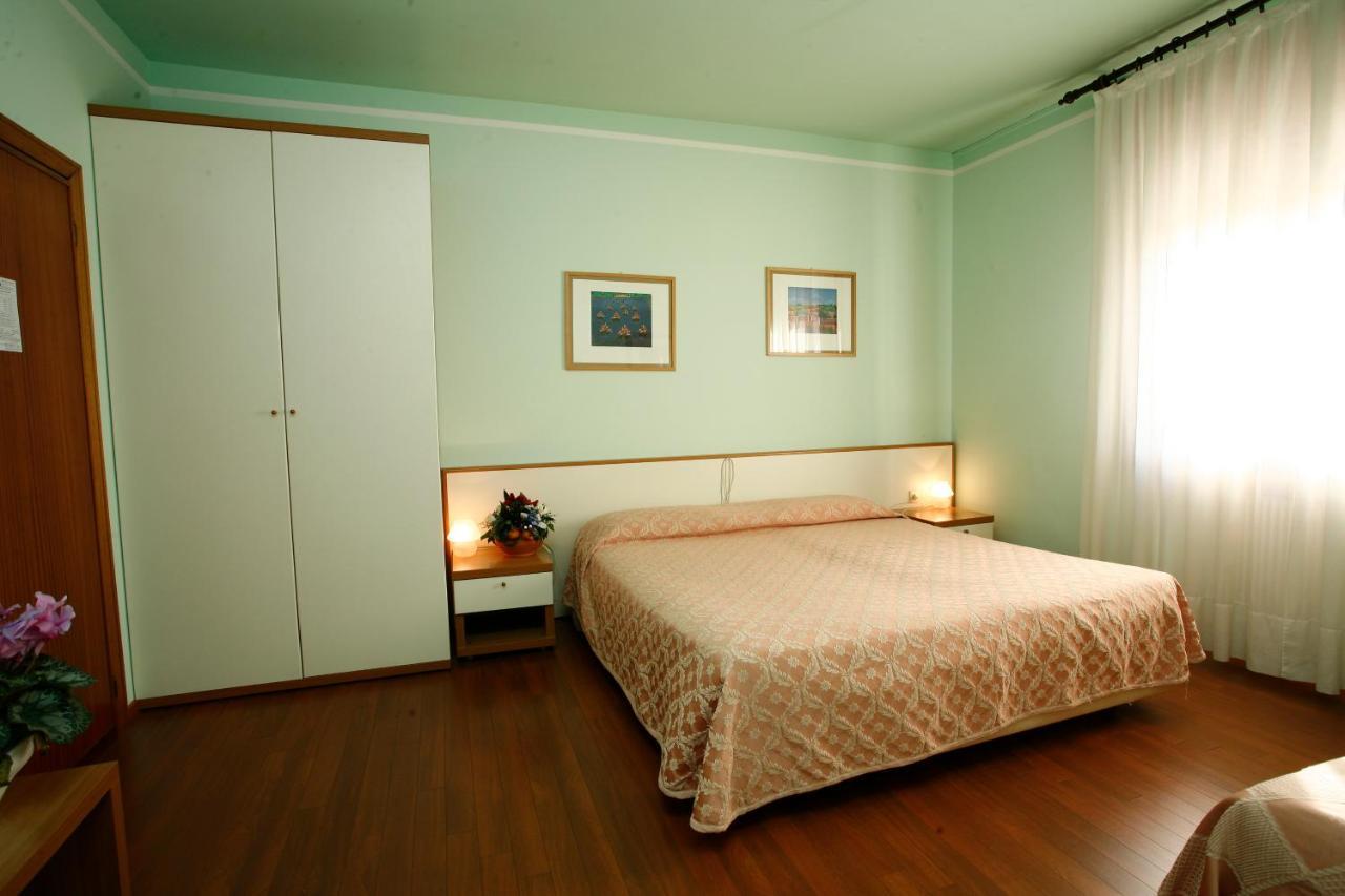 Hotel Ezzelino San Zenone Exterior photo